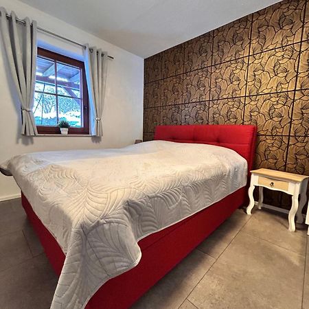 Ferienwohnung Mit Gartennutzung, Garage Und Wallbox Ebersbach-Neugersdorf Eksteriør billede